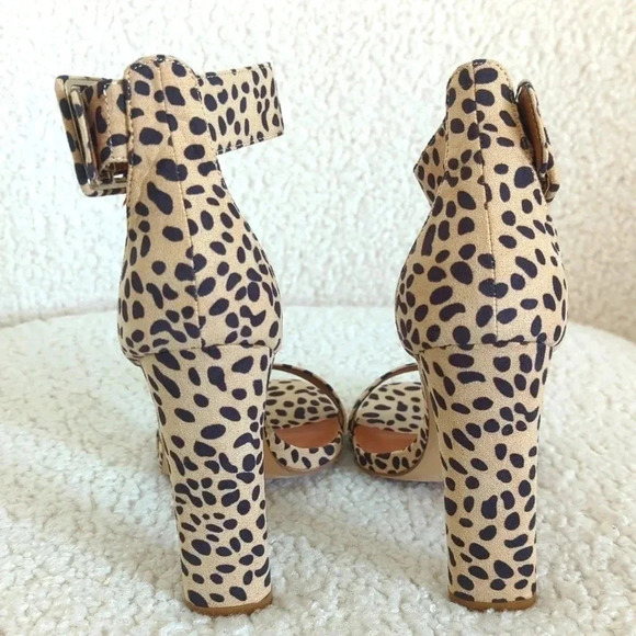 X2B Cheetah Print Ankle Strap Heels - Picture 6 of 7